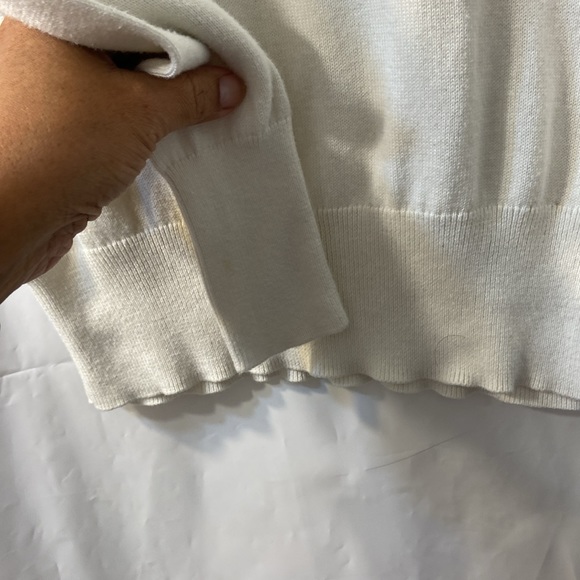 Woman’s Caslon White and Gray Polka Dots  Sweater Size Small - Picture 4 of 6